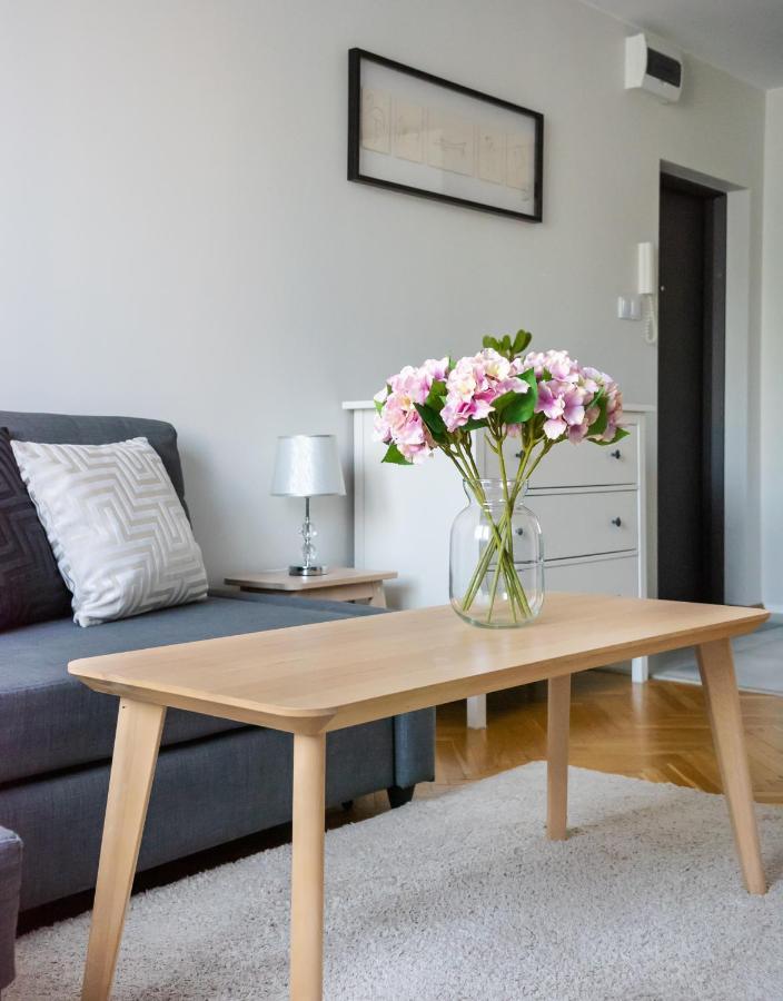 Nowogrodzka Grey Apartment Варшава Екстериор снимка