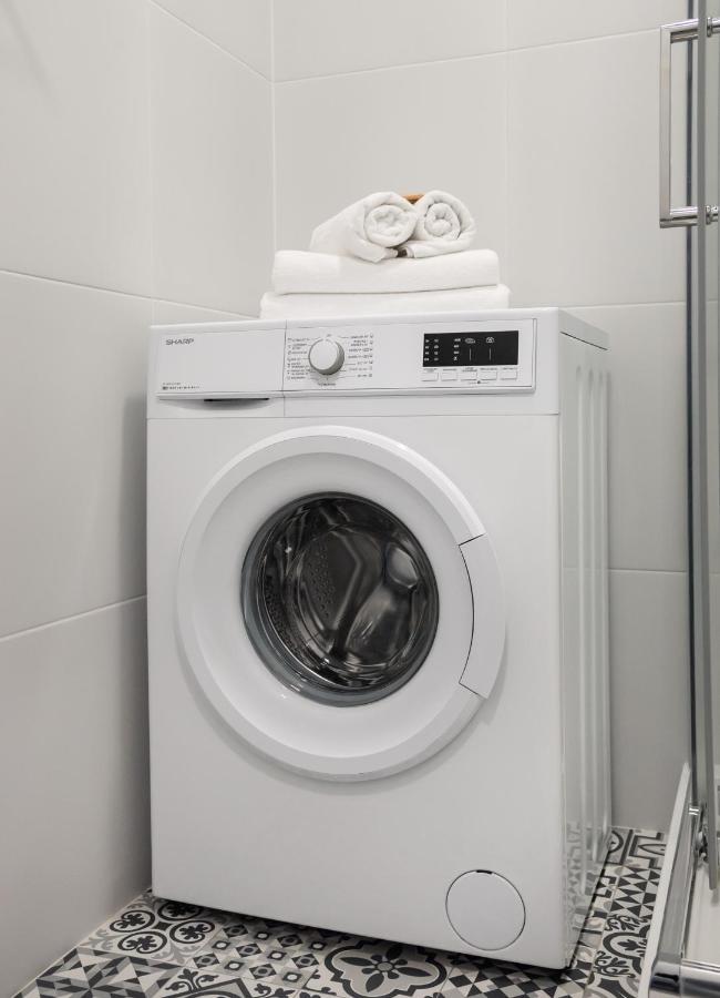 Nowogrodzka Grey Apartment Варшава Екстериор снимка