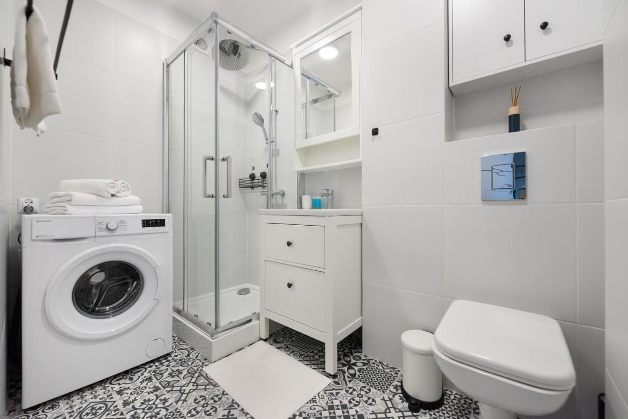 Nowogrodzka Grey Apartment Варшава Екстериор снимка